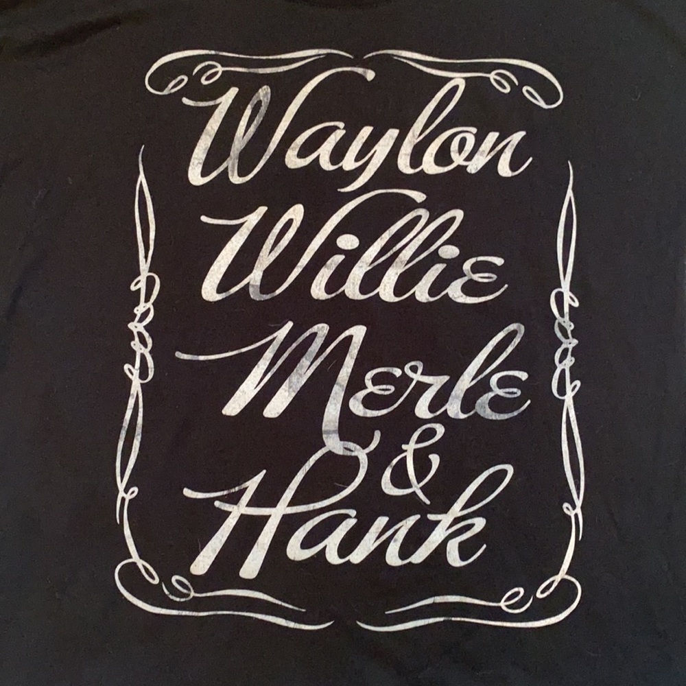 🎶 Country Concert Top 🎶 - Picture 2 of 4